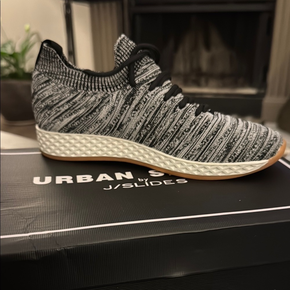 Urban Sport By J/Slides Women's Opy Sneakers Black  Sz 7.5 BRAND NEW IN BOX ‼️